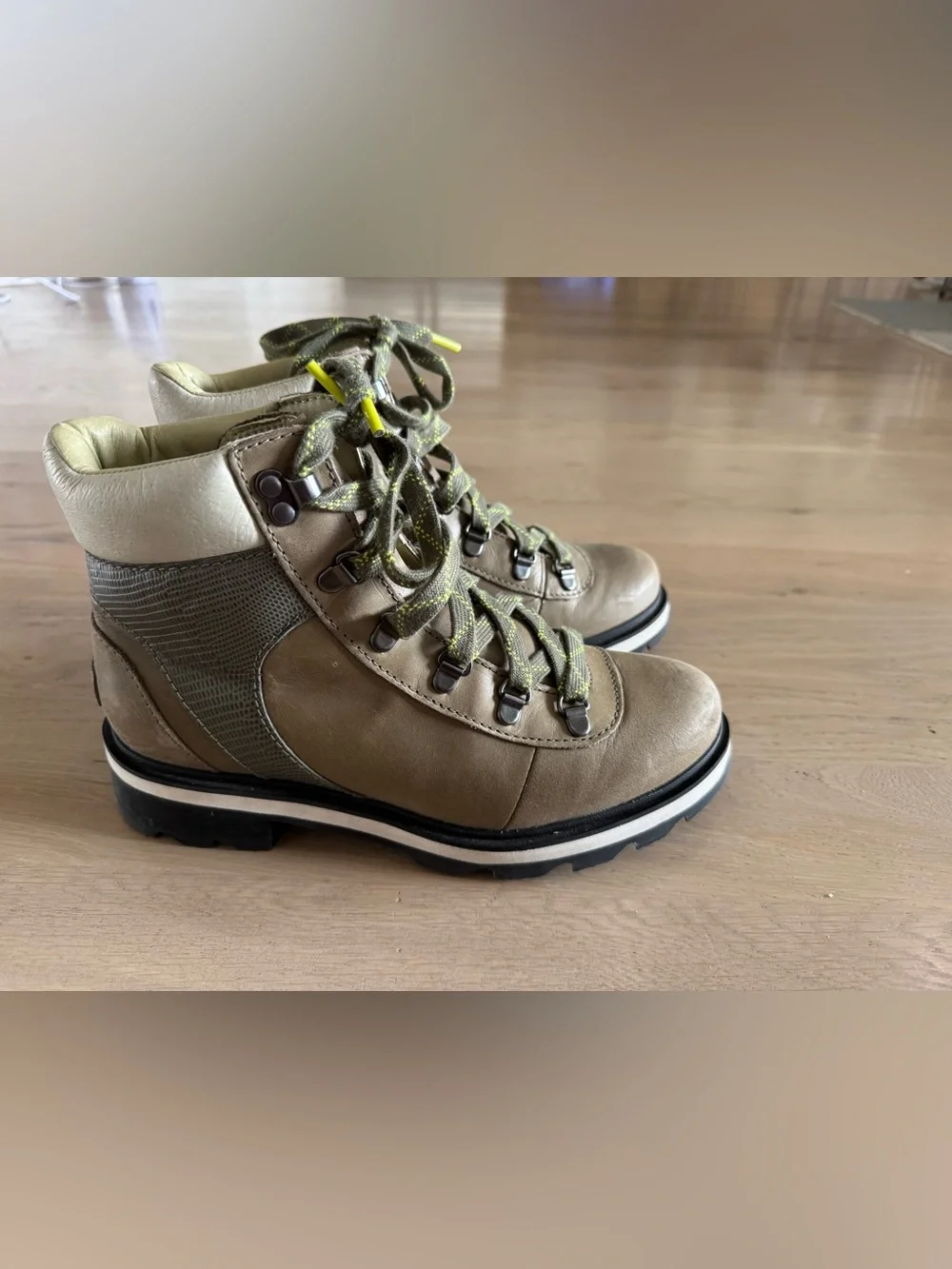 Sorel Women's Lennox Hiker STKD Boot Stone Green/Laurel Leaf size 9